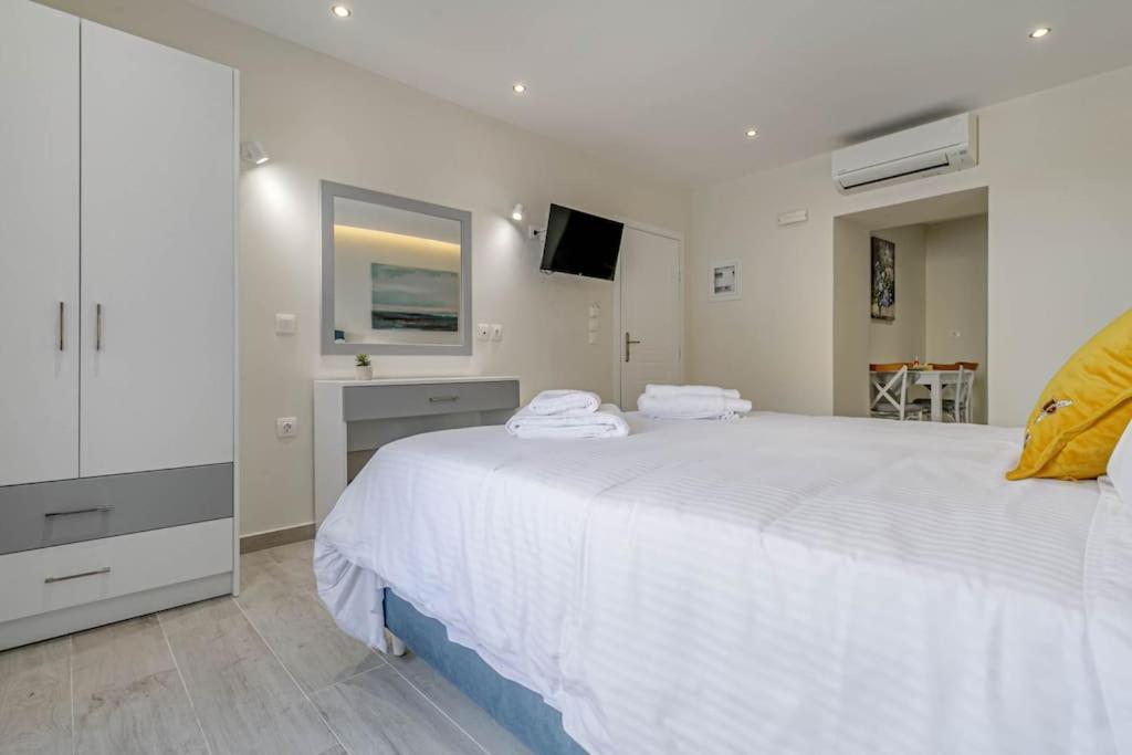 Agisilaos Apartments Corfu  Exteriör bild